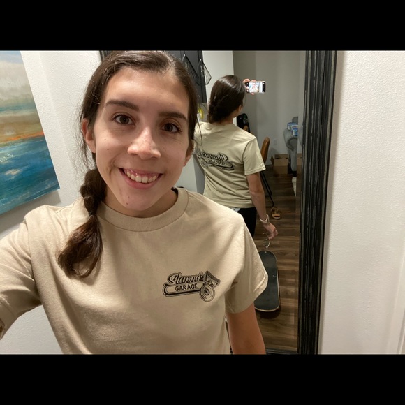 Profile Picture of Stephanie Vigen (@stephanie_vigen) on Poshmark