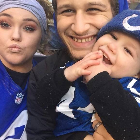 Adreanna Jones - Poshmark Profile Picture of Adreanna Jones (@adrerenee_) on Poshmark