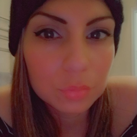Profile Picture of Juanita Charles (@juanitacha) on Poshmark