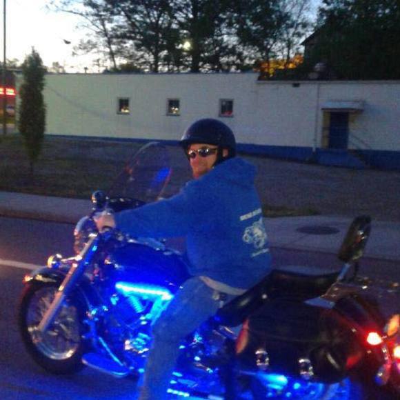 Profile Picture of James Goad (@jgoad7014) on Poshmark