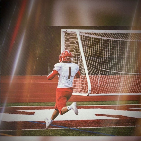 Profile Picture of Antonio Briggs (@antoniobriggs1) on Poshmark