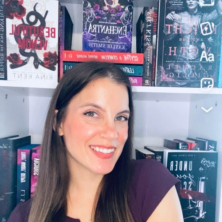 Profile Picture of amber reads ✨📚 (@mberreads) on Tiktok