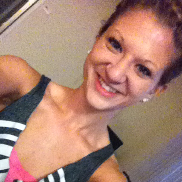 Profile Picture of Allison Everdeen (@everdeenac) on Poshmark