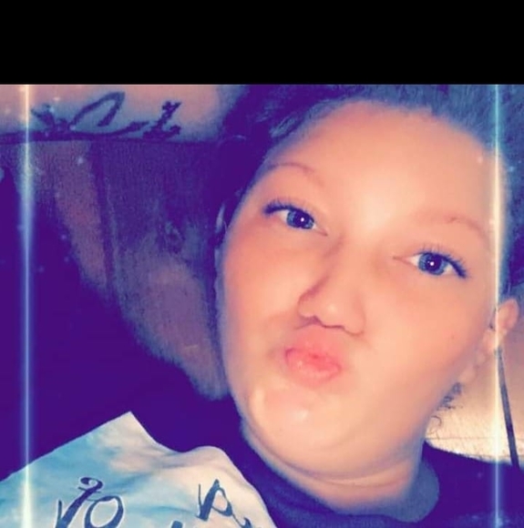 Profile Picture of Amanda Tanton (@atanton567) on Poshmark