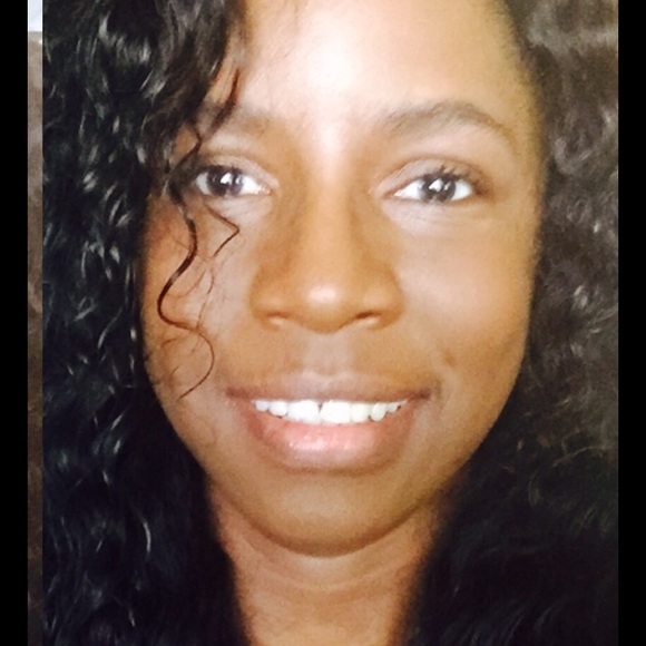 Profile Picture of Tishanna Biggers-thomas (@nblkbeauty) on Poshmark