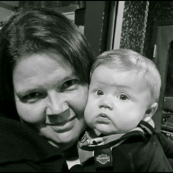 Profile Picture of Tara Paul (@tpaul02) on Poshmark