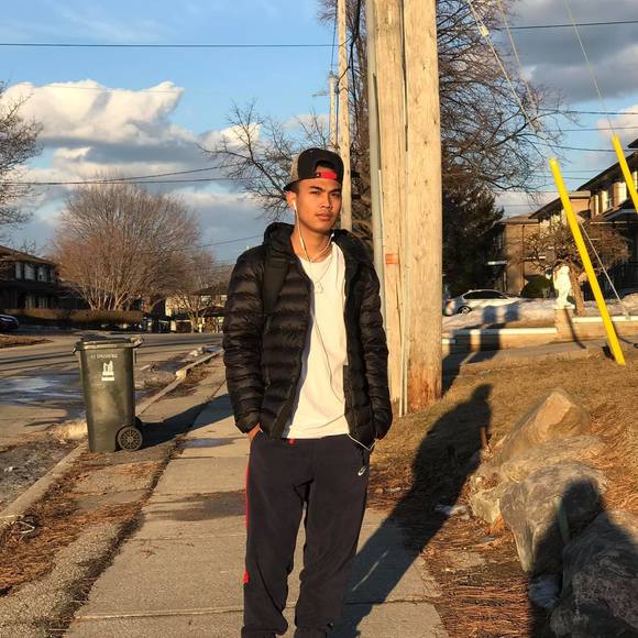 Johnsen Corpuz - Poshmark Profile Picture of Johnsen Corpuz (@johnsen_corpuz) on Poshmark