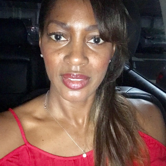 Profile Picture of Pamela Jacobson (@model007) on Poshmark