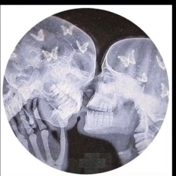 Profile Picture of Madison Daniels (@md643015) on Poshmark