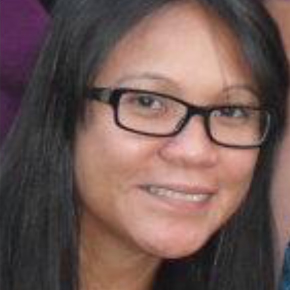 Profile Picture of Joyce Binauhan (@kikay21850) on Poshmark