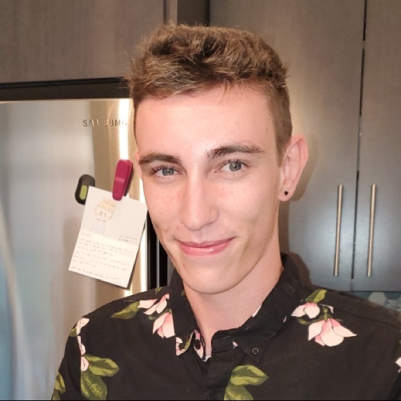 Profile Picture of Christian Druckhammer (@c_druckhammer) on Poshmark