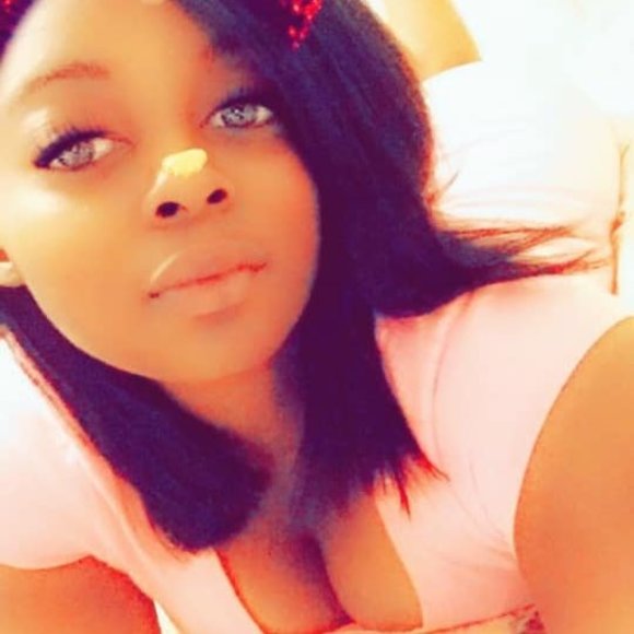 Profile Picture of Valerie Conrod (@conrod18) on Poshmark