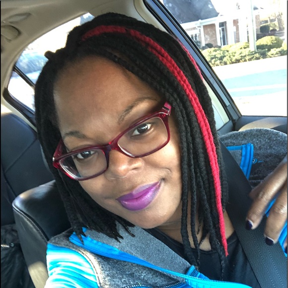 Profile Picture of Ursula Franklin (@lovinglife1980) on Poshmark