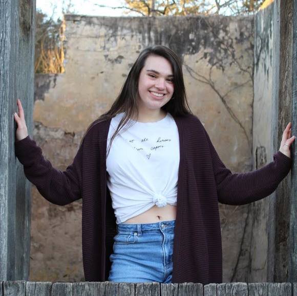 Profile Picture of Samantha Matthesen (@samantha_matt8) on Poshmark