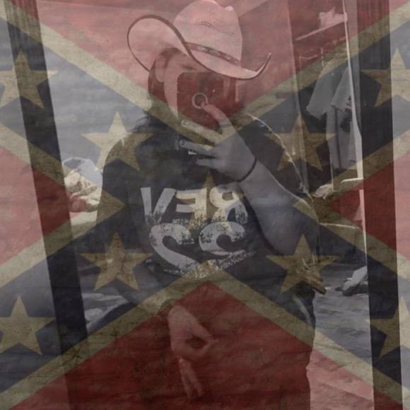 Profile Picture of Paula Frizzell (@paula_frizzell) on Poshmark