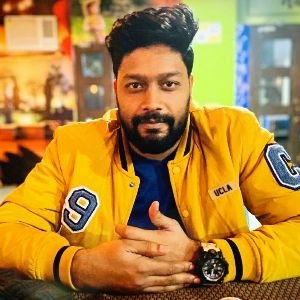 Profile Picture of Amit Neil Chatterjee (@neilnikamit) on Twitter