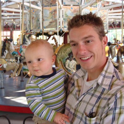 Profile Picture of Howie Roberts (@RobertsHowie) on Twitter