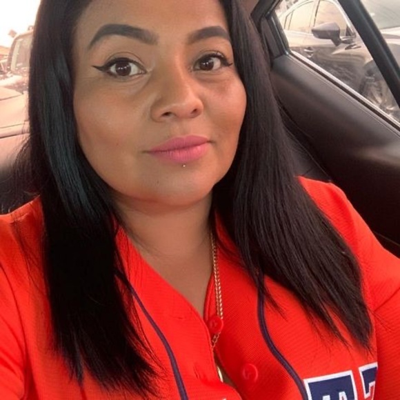 Profile Picture of Hortencia Ramirez (@tel1214lokk99) on Poshmark