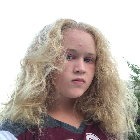 Profile Picture of Riley Yagle (@rileyyagle) on Poshmark