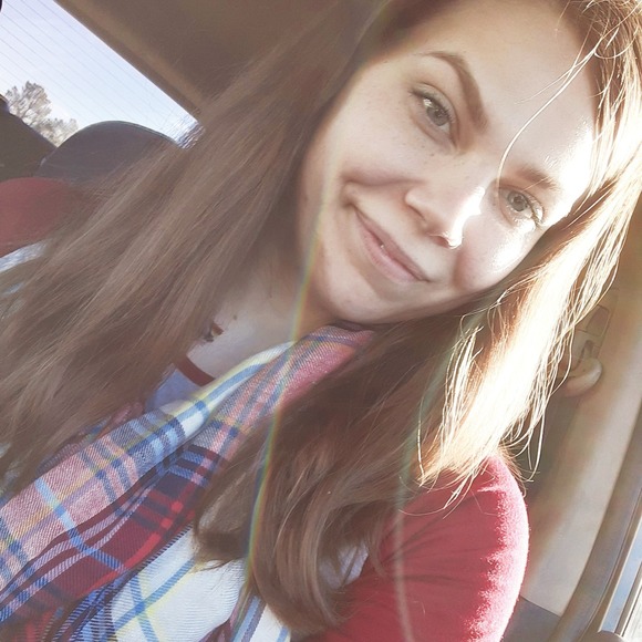 Profile Picture of Kait Rajczak (@krr0516) on Poshmark