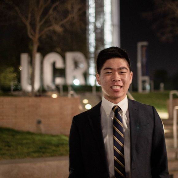 Profile Picture of David Taing (@taing_david) on Poshmark