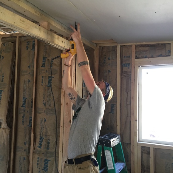 Cameron Henager - Poshmark Profile Picture of Cameron Henager (@chenager3549) on Poshmark