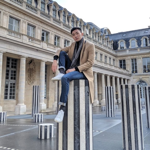 Profile Picture of Colin Wong (@colinwong) on Poshmark