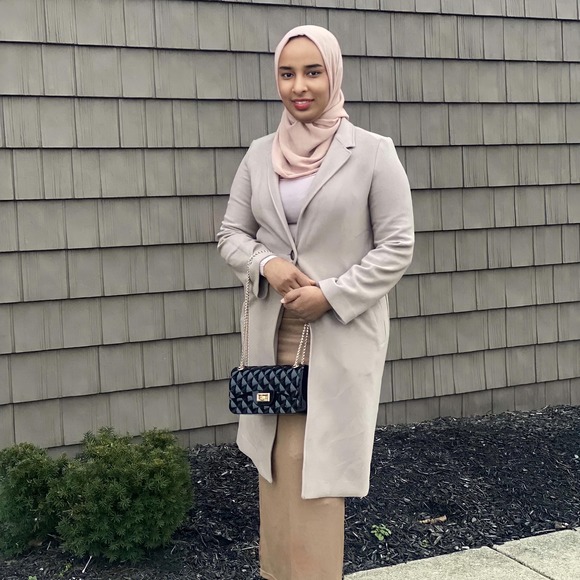 Profile Picture of Sabrina Mohamed (@sabrinamoham134) on Poshmark