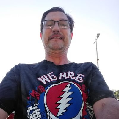 Profile Picture of Kevin  Prior (@buggarbear) on Twitter