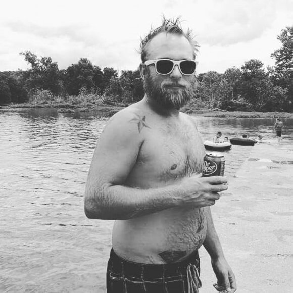 Profile Picture of Derek Maxwell (@maxwell4387) on Poshmark