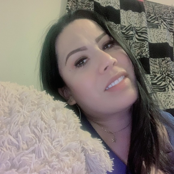 Profile Picture of Nydia Ramirez (@nydiaramirez530) on Poshmark