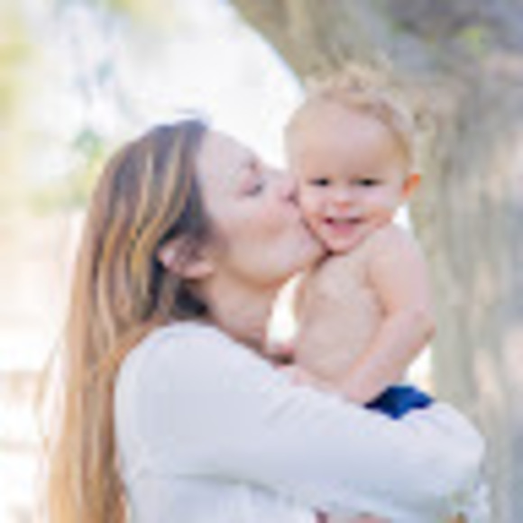 Profile Picture of Anne Ichord (@aichord13) on Poshmark