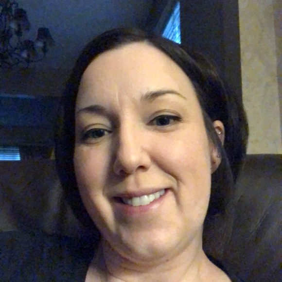 Profile Picture of Kimberly Willey (@kawilley) on Poshmark