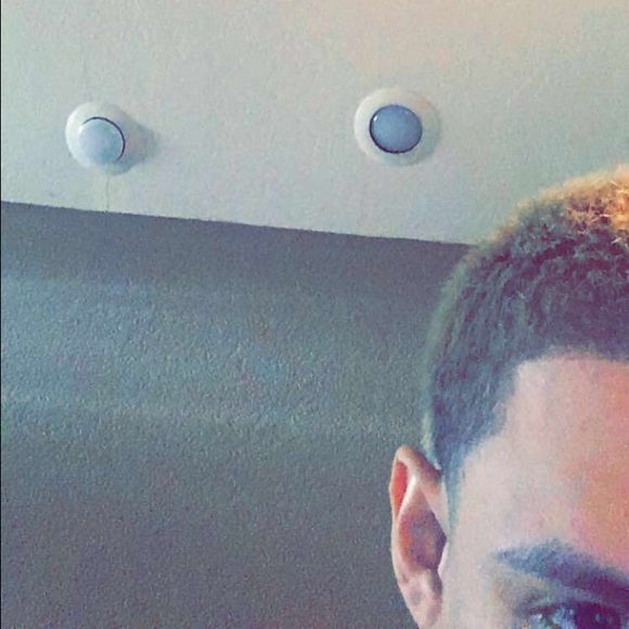 Profile Picture of Johan Alvarado (@tameimpala) on Poshmark