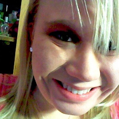 Profile Picture of Hanna Hayes (@hillcat1990) on Twitter