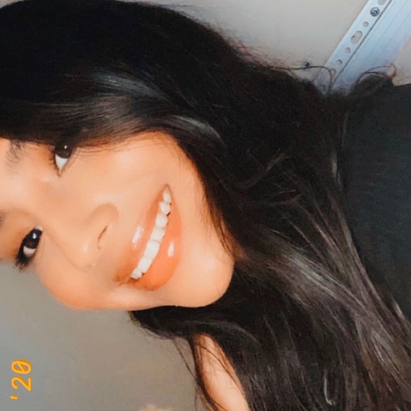 Profile Picture of Guadalupe Terrones (@luuuuupitaaaa8) on Poshmark