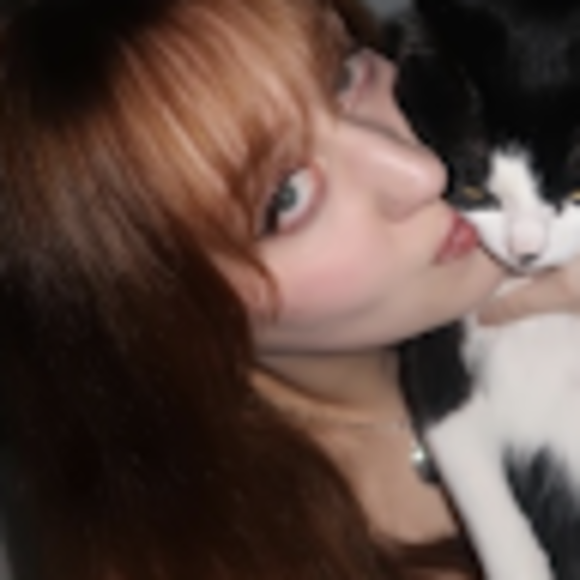 Miranda Degange - Poshmark Profile Picture of Miranda Degange (@mirandalee70) on Poshmark