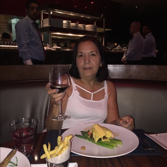 Profile Picture of Maria Pacot (@poopsnoop) on Poshmark