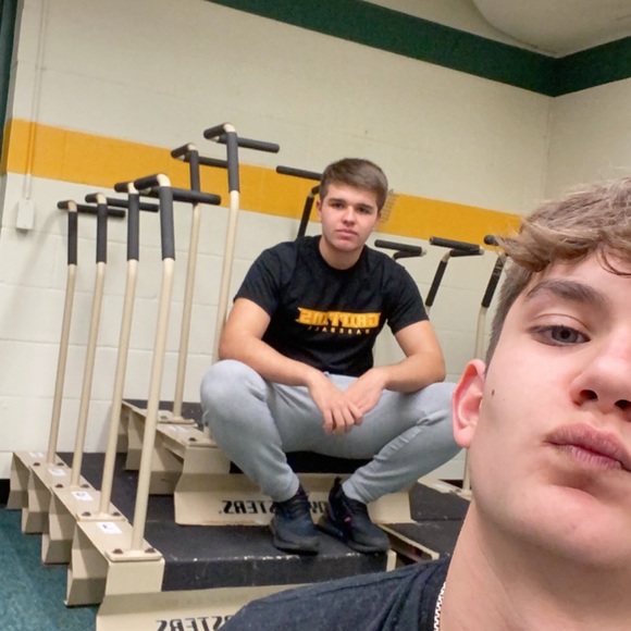 Profile Picture of Hayden Davis (@tinyfatnuts) on Poshmark