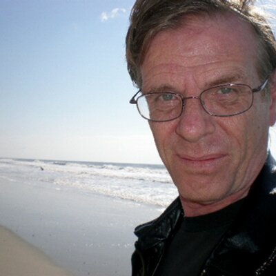 Profile Picture of Tom Applegate (@dogwalkrva) on Twitter