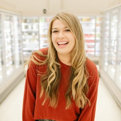 Profile Picture of Aubree Vanderhoeven (@AubreeV_) on Twitter