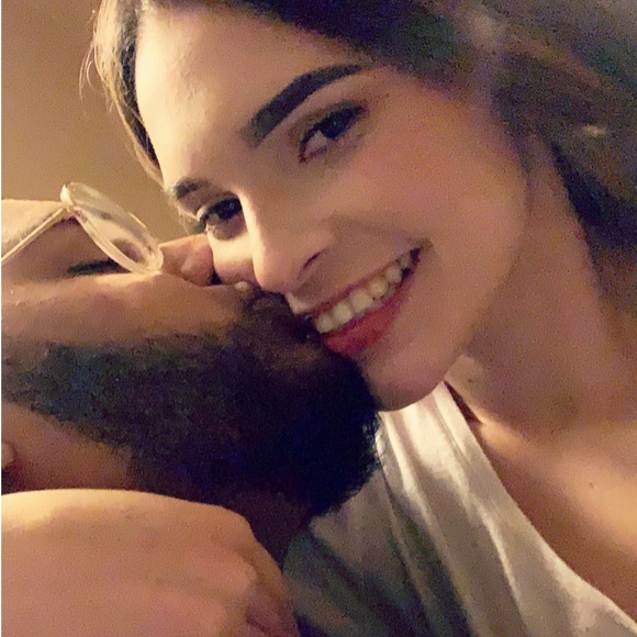 Profile Picture of Ivana Mantovani (@mantovaniiv) on Poshmark