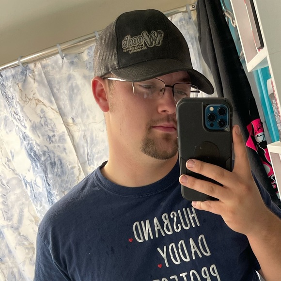 Profile Picture of Robert Curlee (@rcurlee96) on Poshmark