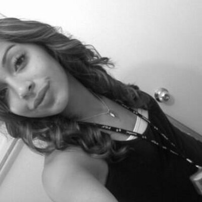 Profile Picture of Jasmine April Munoz (@SmiileJuneBugg) on Twitter