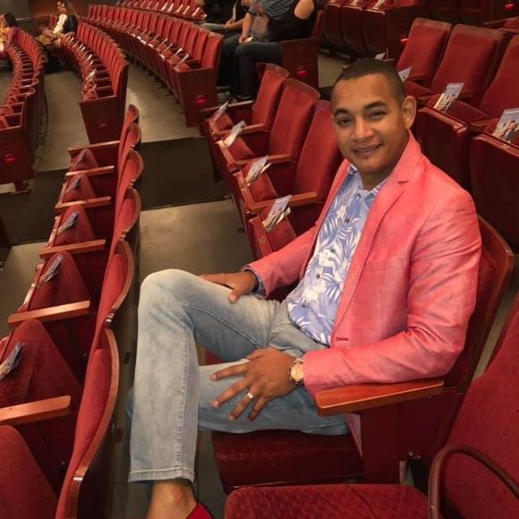 Profile Picture of Edwin Perez (@edwinperez582) on Poshmark