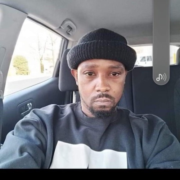 Profile Picture of Kenneth Brevard (@kennethbrevard) on Poshmark