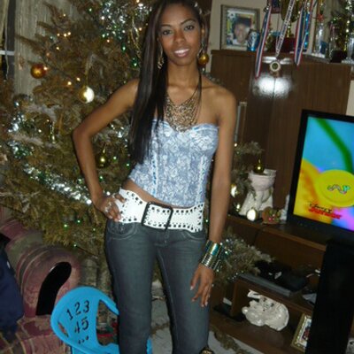 Profile Picture of Stephanie Morales (@Stephanielis) on Twitter