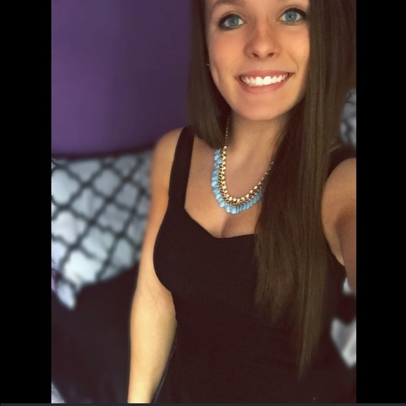 Profile Picture of ! kelsey Hanegan (@kelseyhanegan9) on Poshmark