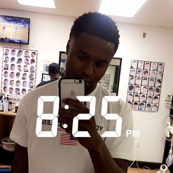 Profile Picture of Eddie Leach (@eddieleach22) on Poshmark