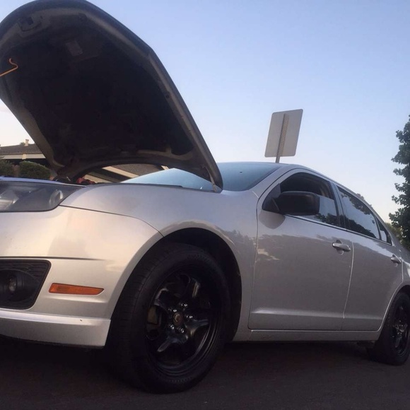 Profile Picture of David Zaragoza (@dzara98) on Poshmark